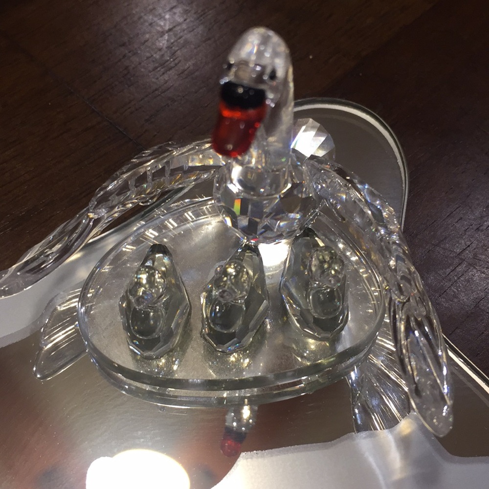 Swarovski swan family crystal figure